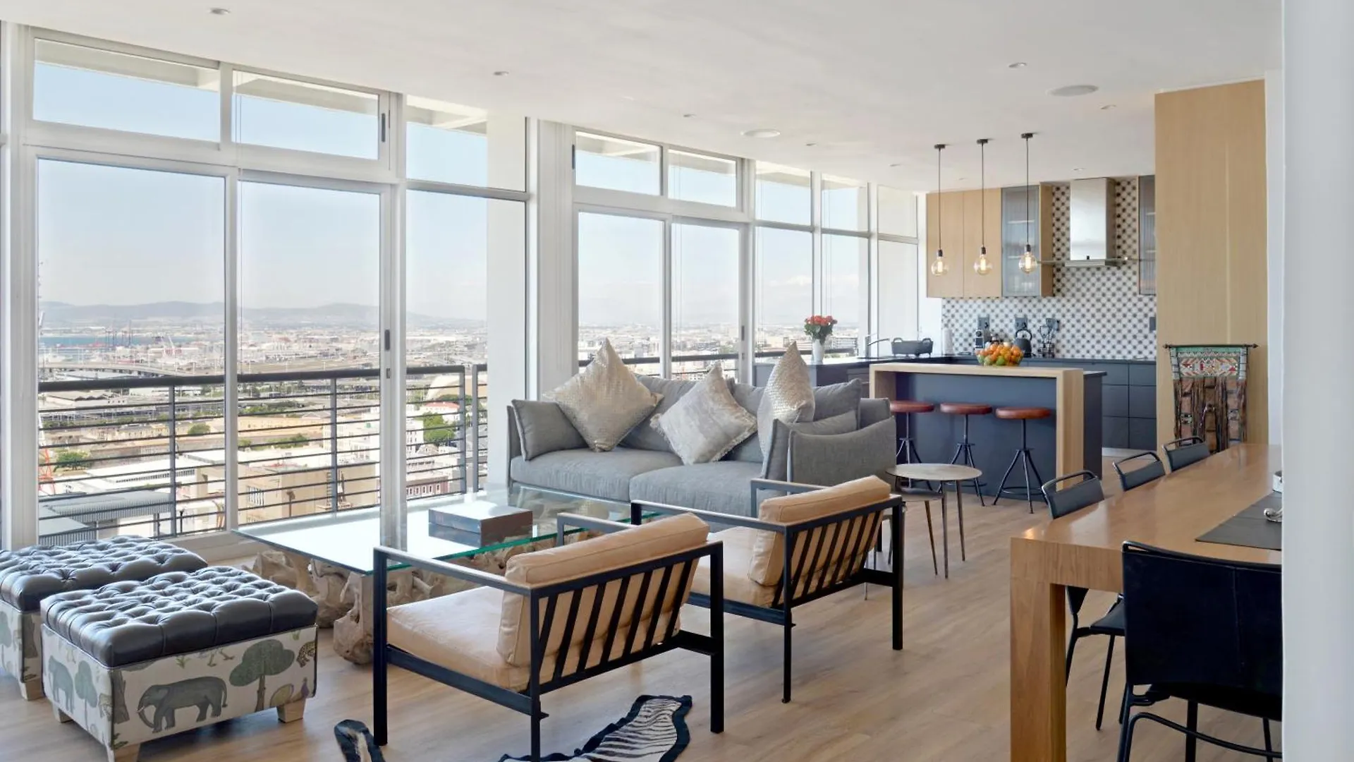 Appartement Modern Designer Penthouse With Panoramic Views Amanda à Le Cap